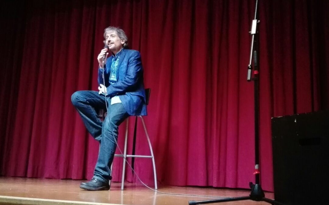 ‘Educar és allò que fem mentre no estem educant’